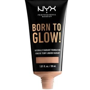 NYX PROFESSIONAL MAKEUP Born To Glow Naturally Radiant Foundation- Soft Beige